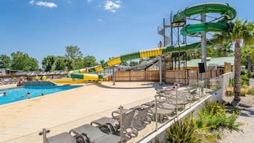 Alberca techada y alberca climatizada