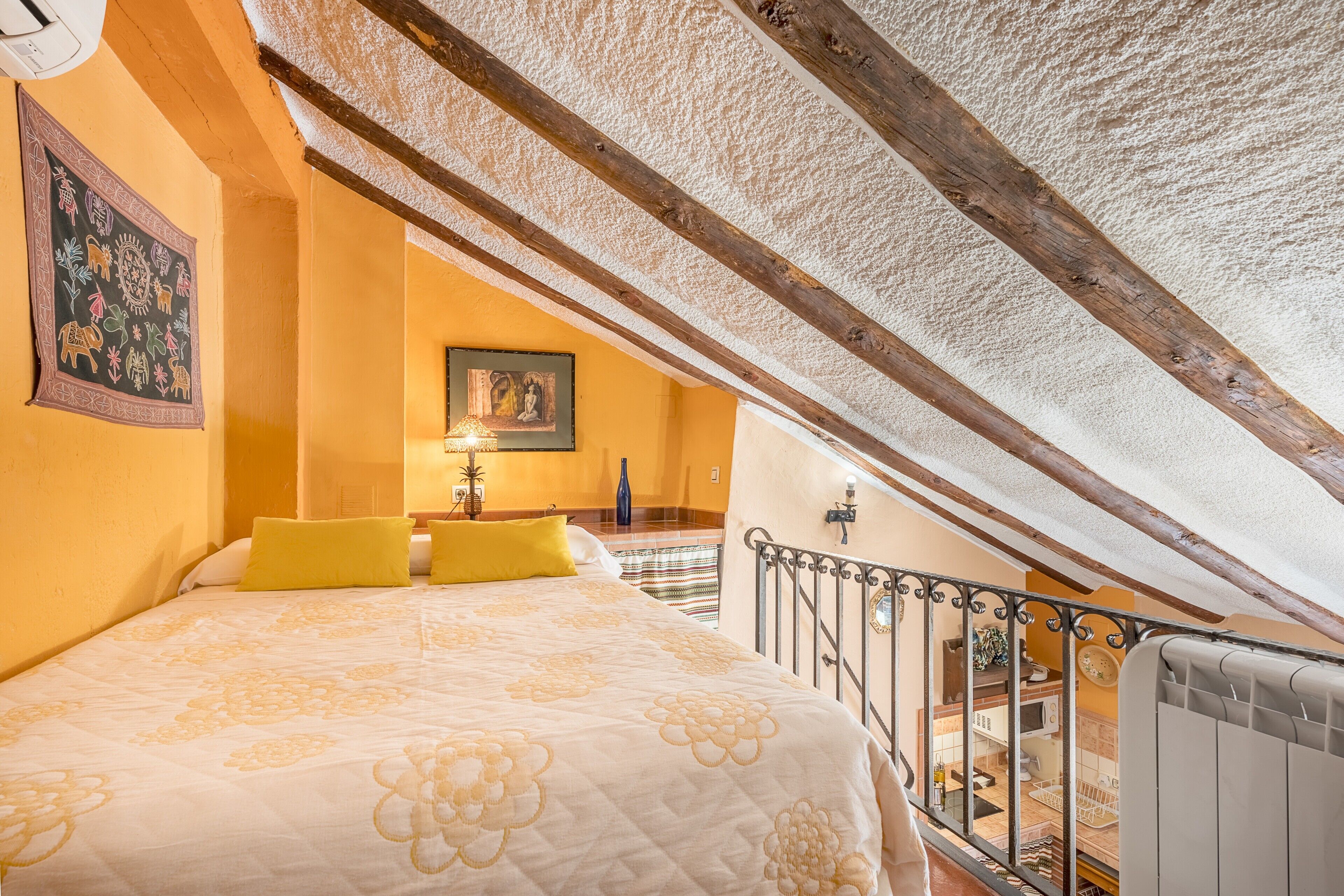 1 slaapkamer, een strijkplank/strijkijzer, gratis wifi, beddengoed