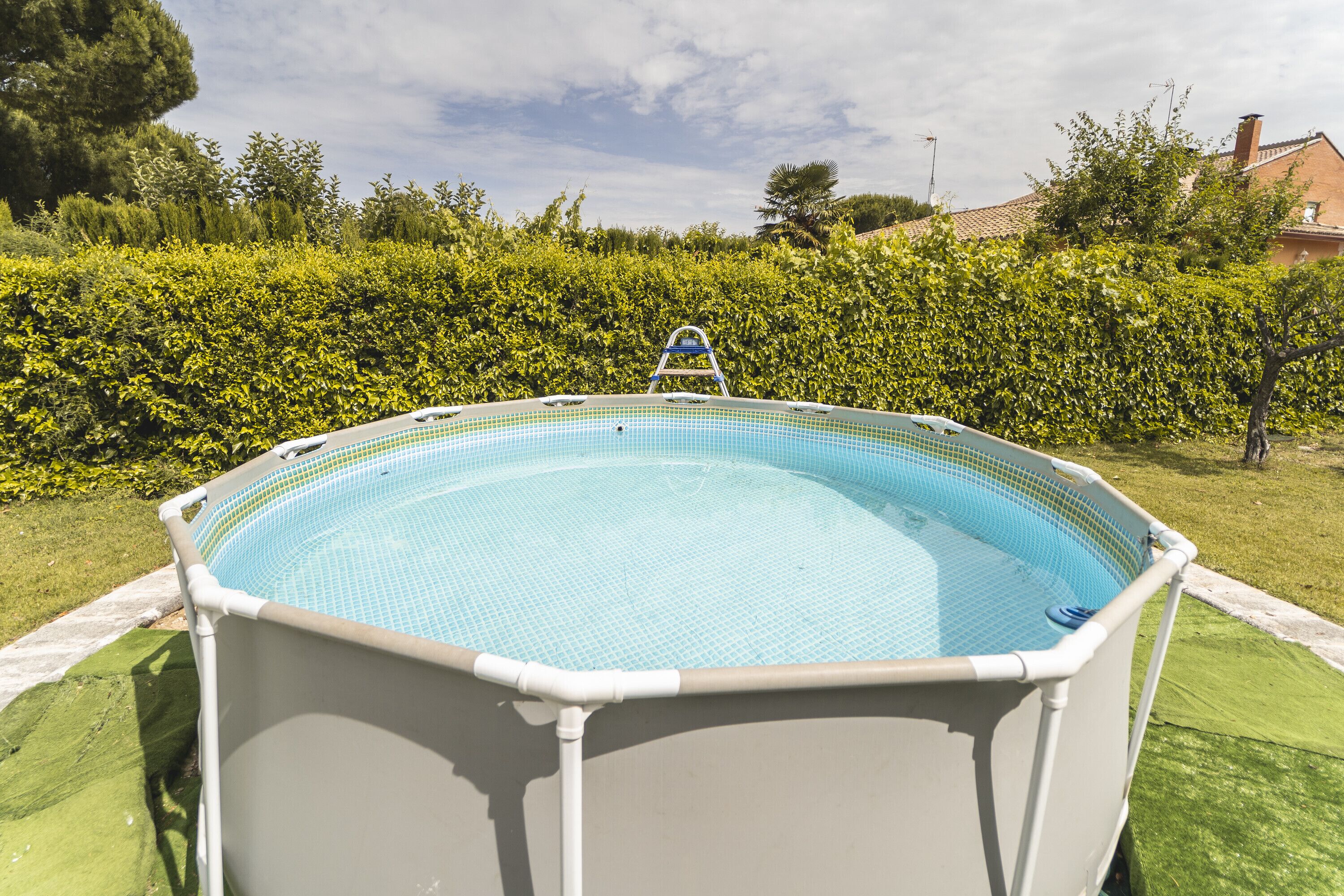 Tina de hidromasaje al aire libre