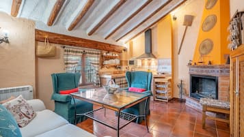 Televisión, chimenea