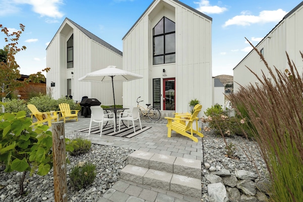 Front covered patio.