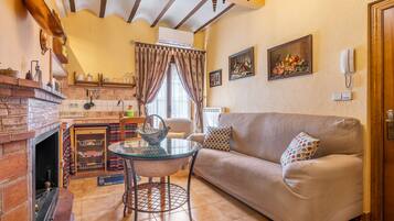 Télévision, cheminée