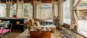 Country House 'Cortijo Las Monjas' with Mountain View, Private Garden and Wi-Fi