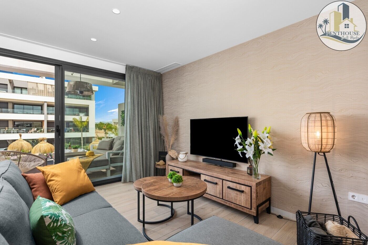 Televisión y reproductor de DVD 