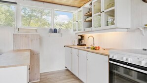 茶具/咖啡用具、冰箱、炉灶、厨具/餐具