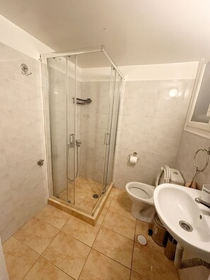 Apartment, Balcony, City View | Bathroom | Free toiletries, soap, shampoo, toilet paper - Check Point - Acropolis Retro (Athens)