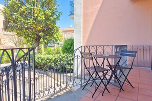 Terrace/patio -  [5 min from the Sea] Perfect for Families (Civitanova MARCHE)