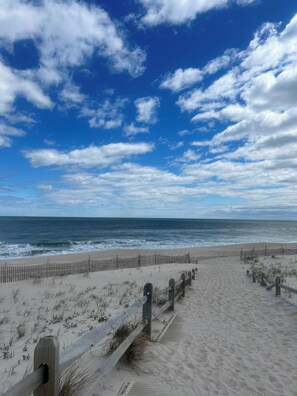 Beach - Bayfront Luxury Home with Hot Tub, Sleeps 16+ (Lavallette)