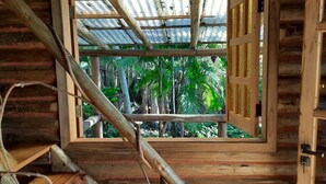 Interior - Chalé Tucano Eco.hospedagem - Virado Para o Nascer do Sol, com uma Vista Linda (Praia Grande)