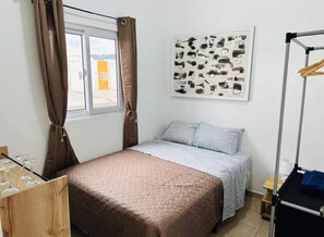 2 bedrooms, iron/ironing board, free WiFi, bed sheets - Casa Amueblada 47 (Santa Ana)