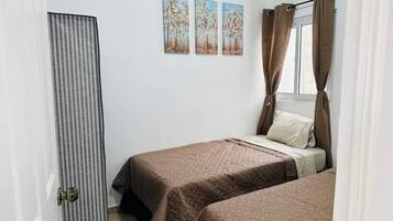 2 多间卧室、熨斗/熨衣板、免费 WiFi、床单