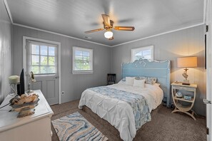 3 bedrooms, travel cot, free WiFi, bed sheets
