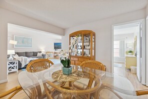 Dining - 3 Bed, Direct Ocean View Condo - Heated Pool! (Cocoa Beach)