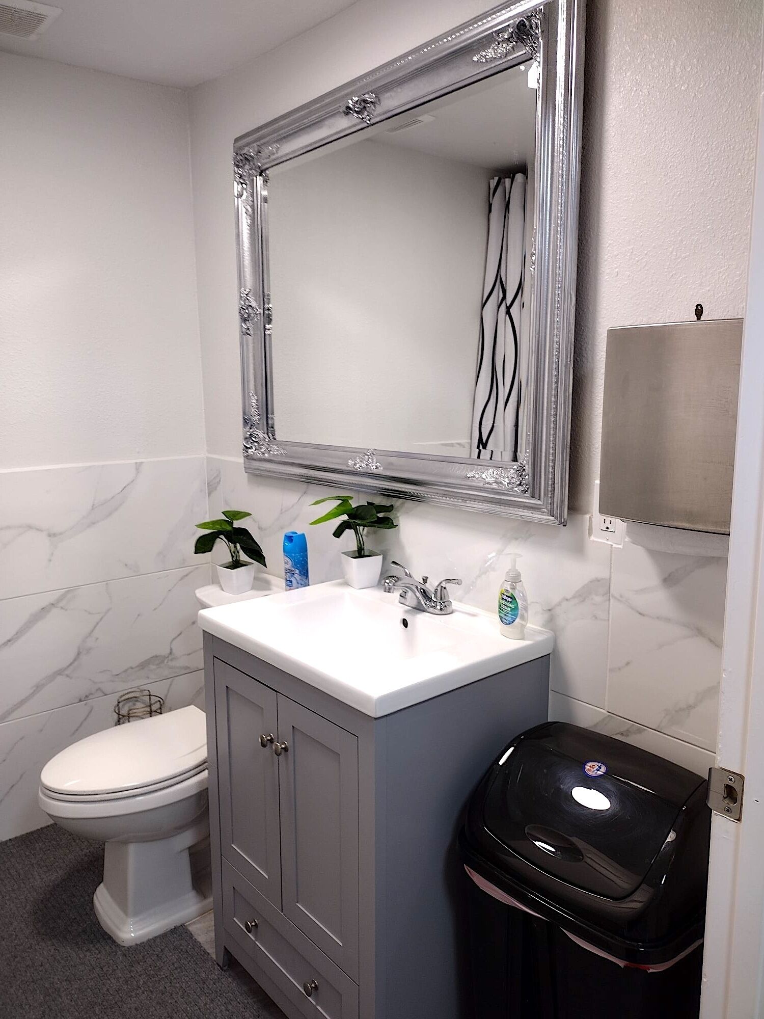 New 4 Bedroom Apt! 5 Minutes to Downtown Saint Pete, 10 Minutes to the Beaches!