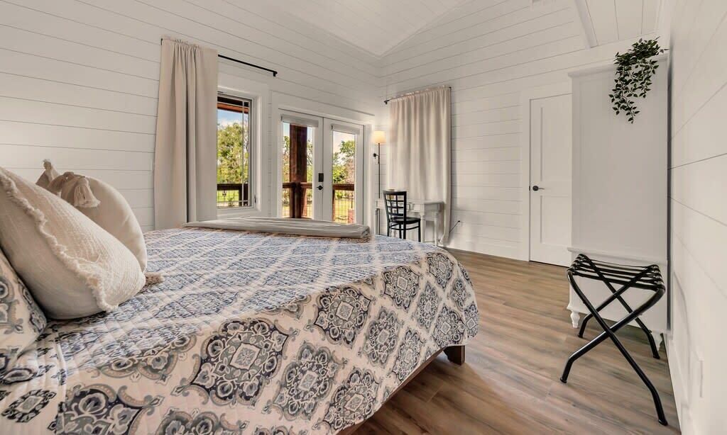 Sweet Escape Farm Stay - The Bonbon Suite