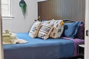 1 chambre, fer et planche à repasser, Wi-Fi, literie fournie