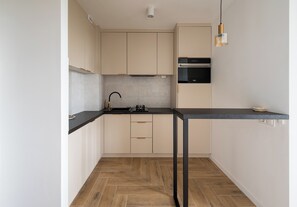 Refrigerador, horno y lavavajillas