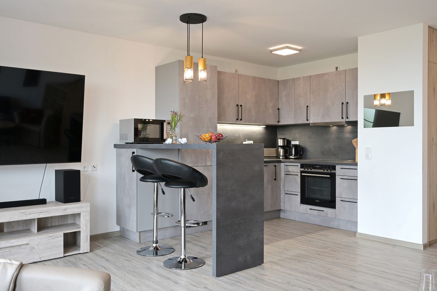 Mikrowelle, Ofen, Herdplatte, Geschirrspüler