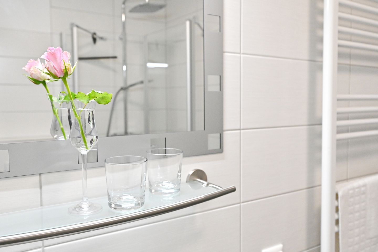 Dusche, Haartrockner, Handtücher