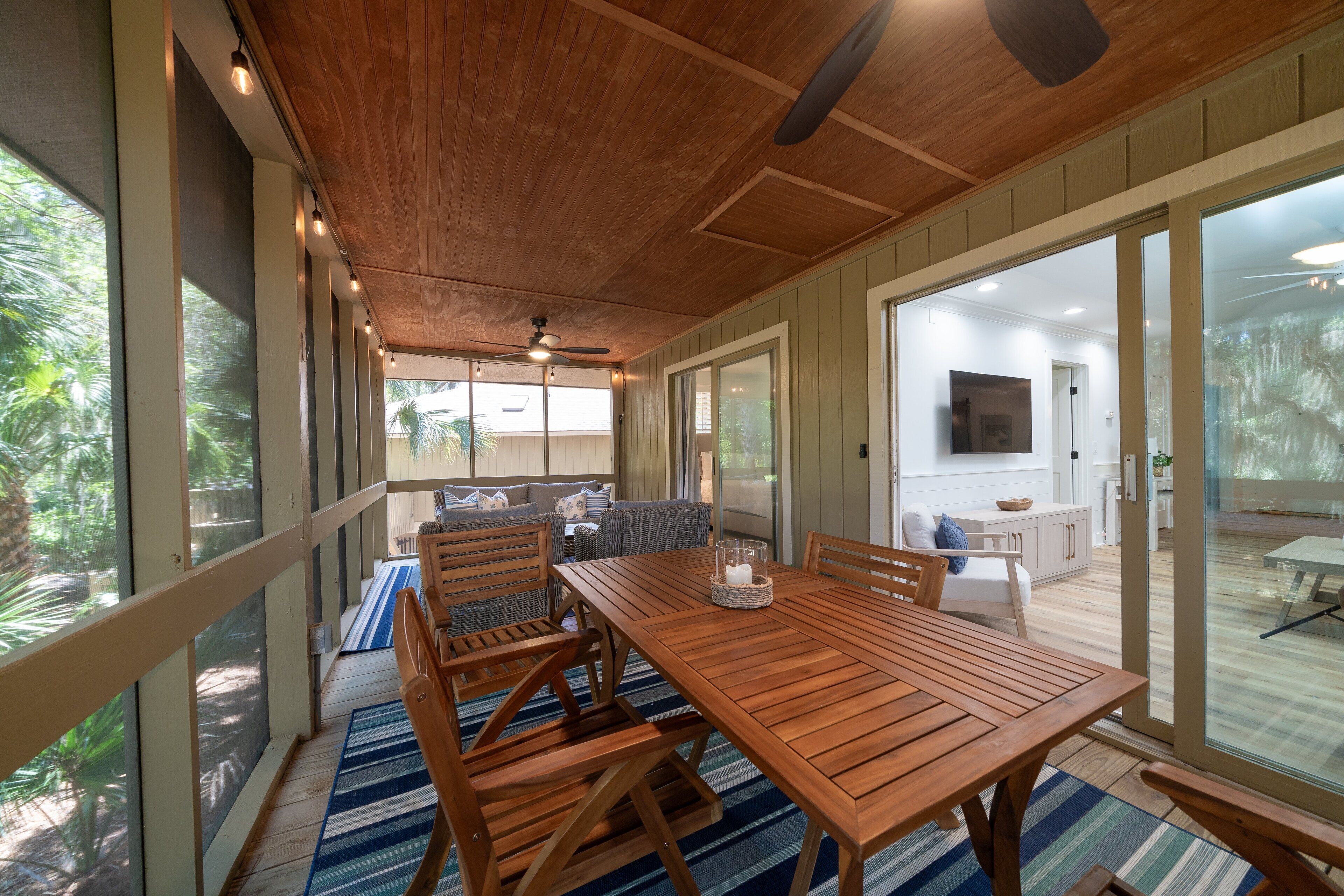 3 BR/2BA Cottage w/ Screen Porch! Dog Friendly! Amenity Cards Included!