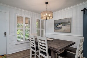 Dining - 3 BR/2BA Cottage w/ Screen Porch! Dog Friendly! Amenity Cards! (Seabrook Island)