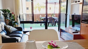 Living area - Paraiso, 2 Bedroom, Terrace, wifi free (Playa Paraíso)