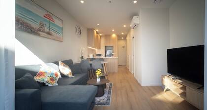 Brand new modern Townhouse with Full Kitchen