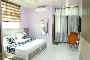 Basic Double Room | Desk, free WiFi - Hotel amar Palace (Bharatpur)