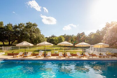 Pool, Pickleball, Indoor/Outdoor Games, Sleeps 30+