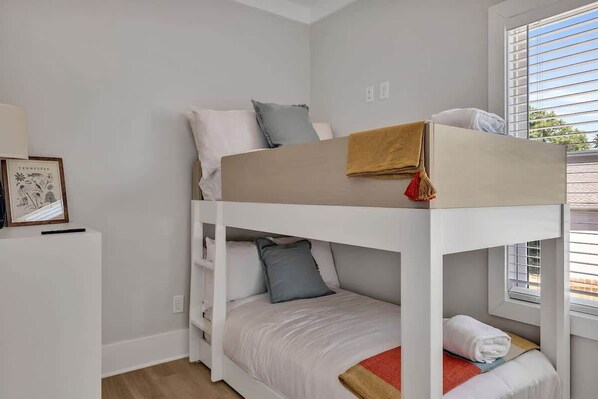 4 bedrooms, iron/ironing board, travel cot, free WiFi