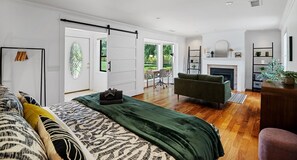 4 bedrooms, desk, iron/ironing board, Internet - Sedona Soul House & Casita, Serene & Spacious Retreat (Sedona)