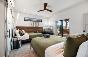 3 bedrooms, desk, iron/ironing board, free WiFi - Experience luxury at Sedona Modern Living, a spacious 3BR home in scenic West Sedona. (Sedona)