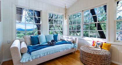 Sedona Noble House: Cozy 2BR retreat in West Sedona with stunning red rock views.