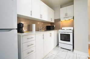 Microwave, oven, coffee/tea maker, electric kettle