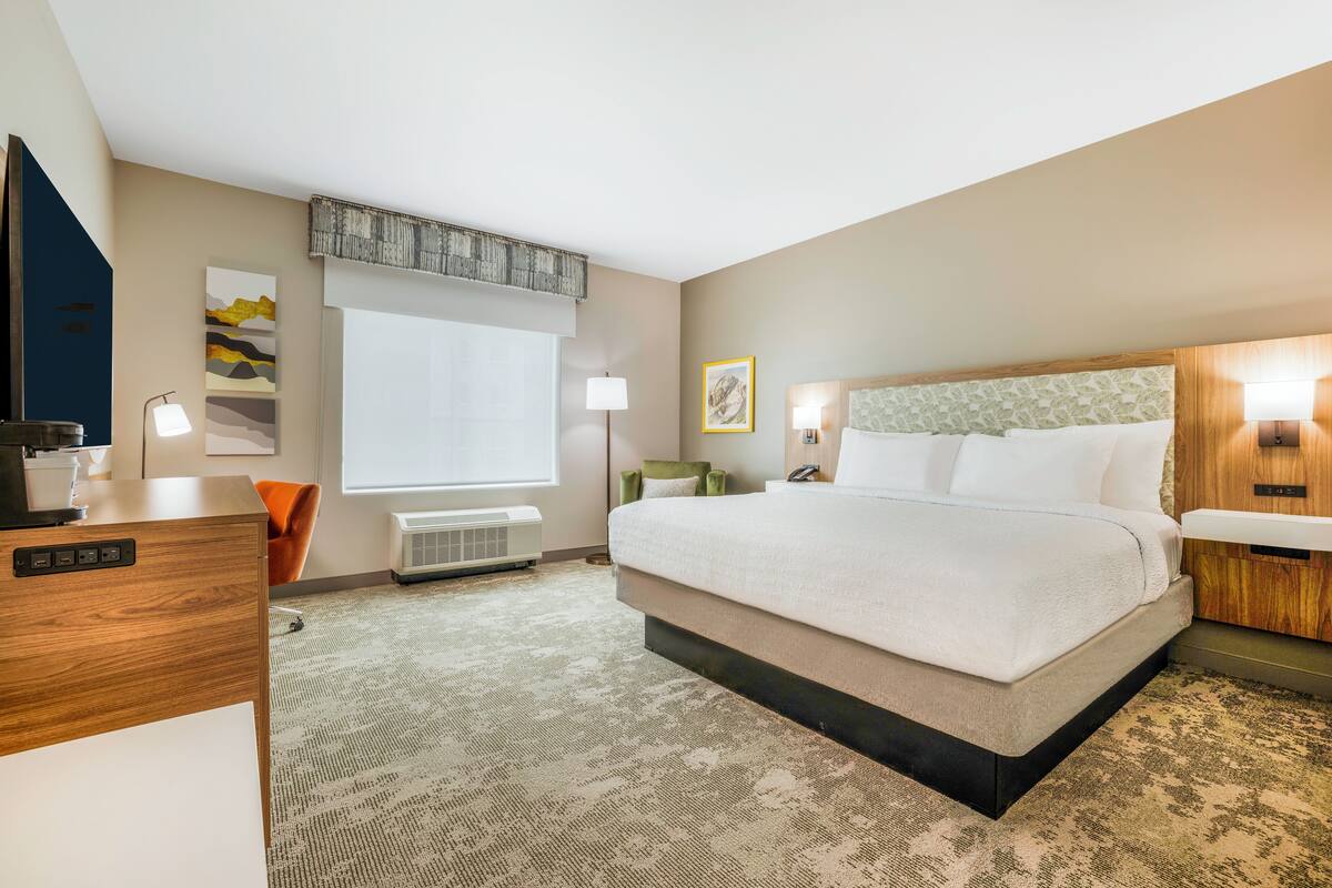 Free cots/infant beds, free WiFi, bed sheets