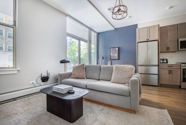 Télévision, chaîne hi-fi