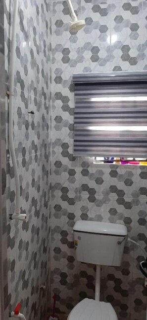 Douche, serviettes fournies