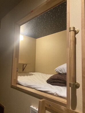 Basic Single Room, Women only | Free WiFi, bed sheets