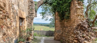 Rustic house in Castell d'Empordà