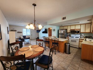 Interior - Exceptional beach resort townhouse, located in gated community, many ammenities  (Panama City Beach)