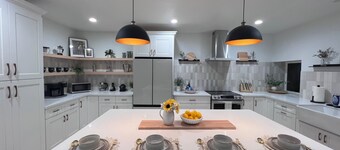 Modern Vineyard Oasis 2 br/ 2ba