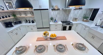 Modern Vineyard Oasis 2 br/ 2ba