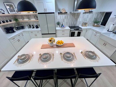 Modern Vineyard Oasis 2 br/ 2ba