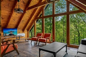 Smart TV, fireplace, video games, table tennis