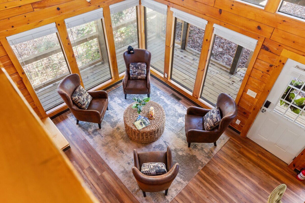 Photo 80 of Mountain Majesty By Ghosal Luxury Lodging