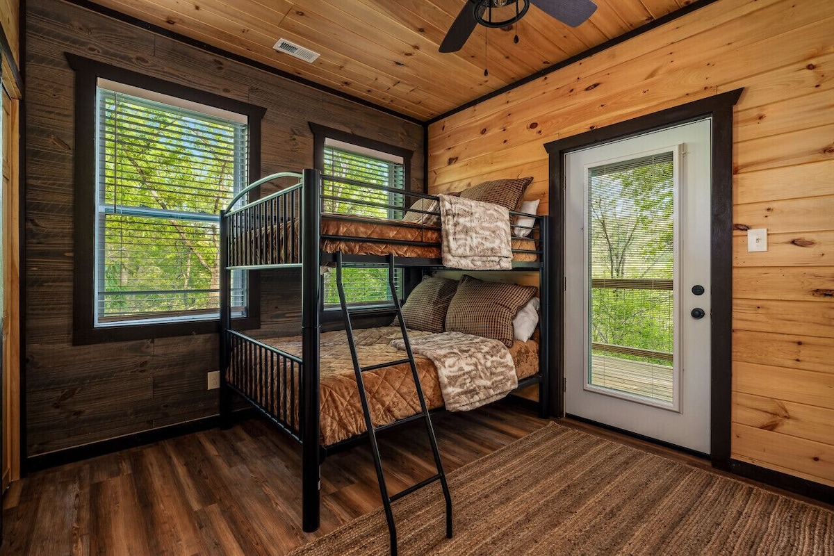 Photo 112 of Mountain Majesty By Ghosal Luxury Lodging