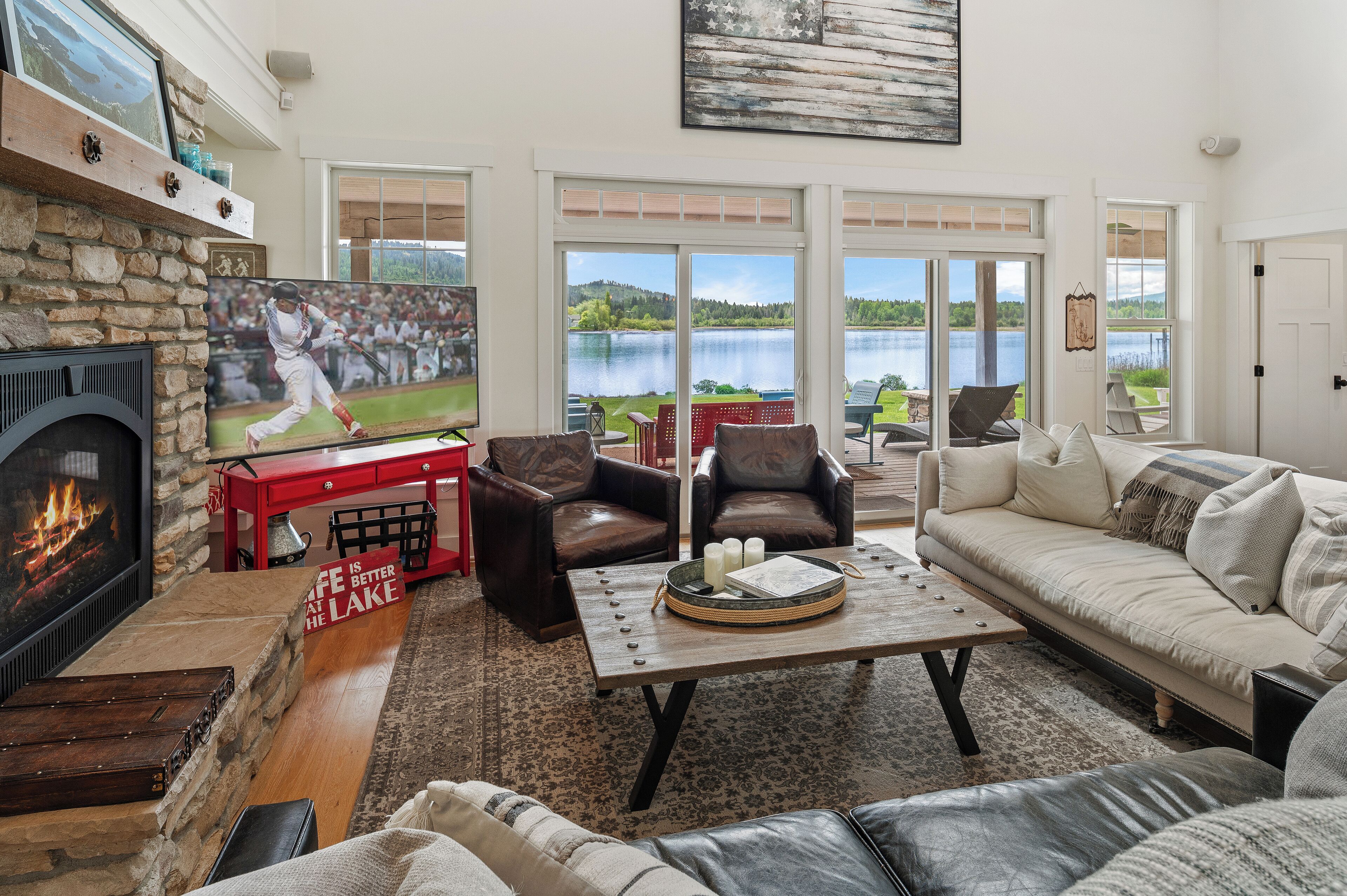 Smart TV, fireplace, books