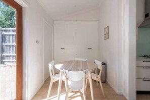 Dining - Eat, Sleep, Wander - close to Chapel St
 (South Melbourne)