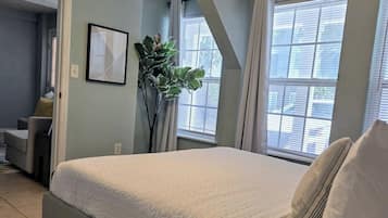 1 habitación, escritorio, wifi gratis y ropa de cama