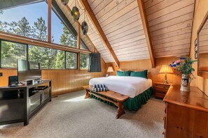 4 bedrooms, WiFi, bed sheets - Dollar Point Escape | Walk to Beach, Lake Views (Tahoe City)
